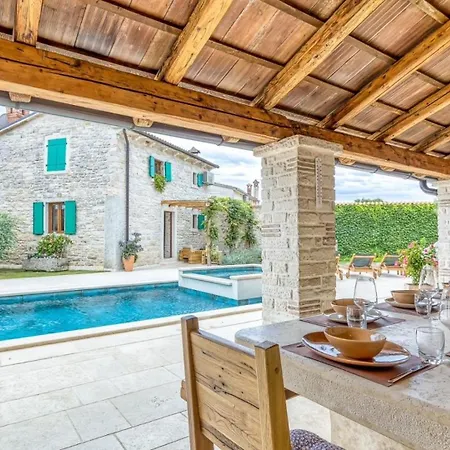 Vila Rustic Kata With Outdoor Pool In Sveti Lovrec Selina