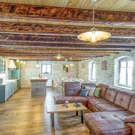 Vila Rustic Kata With Outdoor Pool In Sveti Lovrec Selina